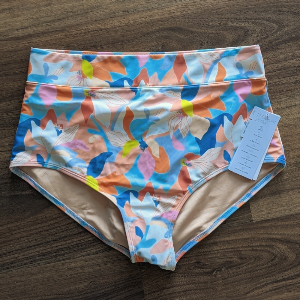 NWT Mott50 Joana high rise moderate coverage swim bottom in honeysuckle print
